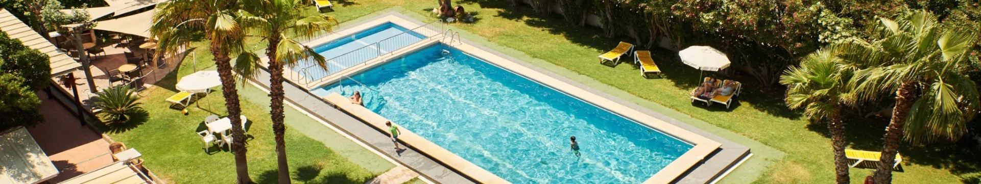 pool at checkin flamingo hotel estartit costa brava